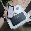 Klimatizaci můžete ovládat přímo přes ovládací panel, pomocí dálkového ovladače nebo mobilní aplikace.